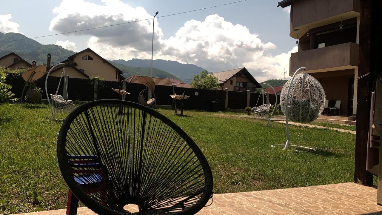 Vila Mik Guesthouse Săcele Exterior foto
